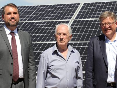 Catral pone en marcha su planta fotovoltaica con la presencia de Ximo Puig