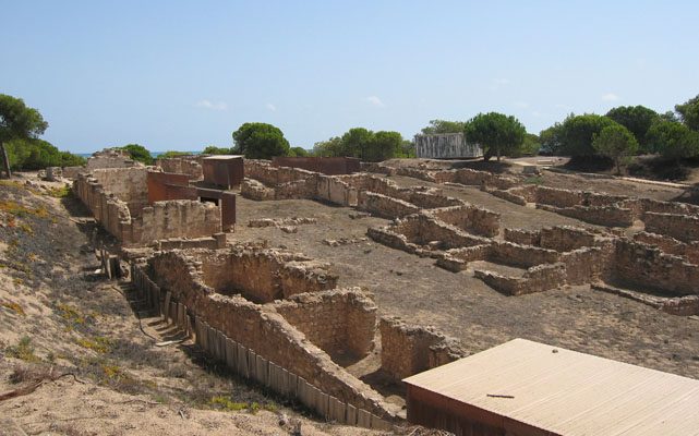 Con este título se propone la capacitación y formación de técnicos y emprendedores, para elevar su nivel de cualificación, conforme con las exigencias de las administraciones públicas para la adecuada gestión y puesta en valor de los bienes patrimoniales y culturales