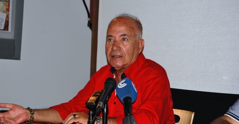 Augusto Thassio frece una conferencia sobre Miguel Hernández en Orihuela