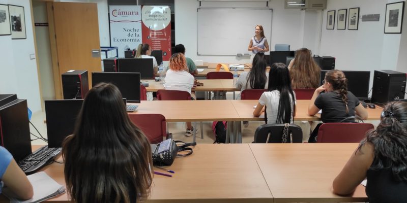Cámara Orihuela ofrece un curso de modelos de negocio sostenibles