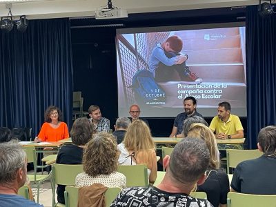 Torrevieja pone en marcha una campaña contra el acoso y el absentismo escolar