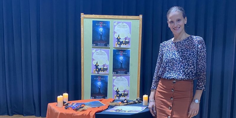 Albatera celebra Halloween con una fiesta de disfraces y una actividad de superviviencia