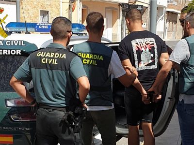 Detienen a los presuntos autores de atracos en joyerías de la Vega Baja