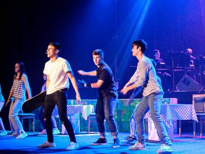 El Teatro Municipal de Torrevieja acoge el musical 'Skate Hero'