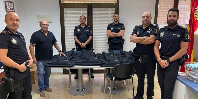 San Fulgencio dota de nuevos chalecos antibalas a la Policía Local