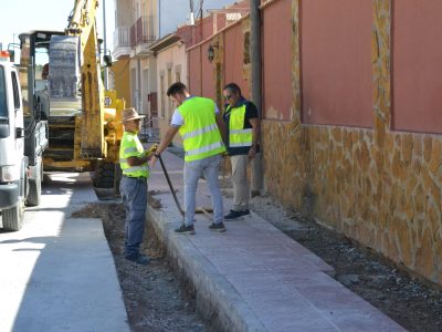 Rojales lleva a cabo la reforma integral de la avenida Justo Quesada