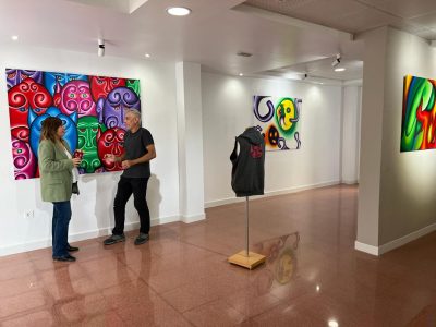 Orihuela abre una exposición del artista Alberto Aragón
