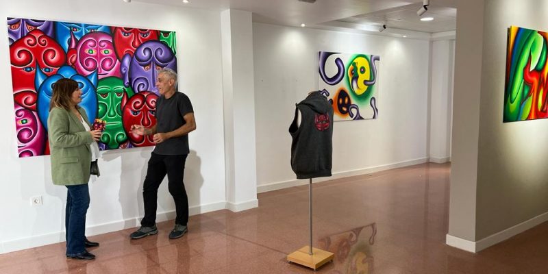 Orihuela abre una exposición del artista Alberto Aragón