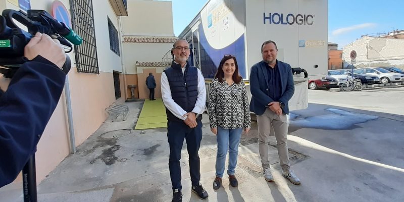 Orihuela colabora con un estudio de Reumatología