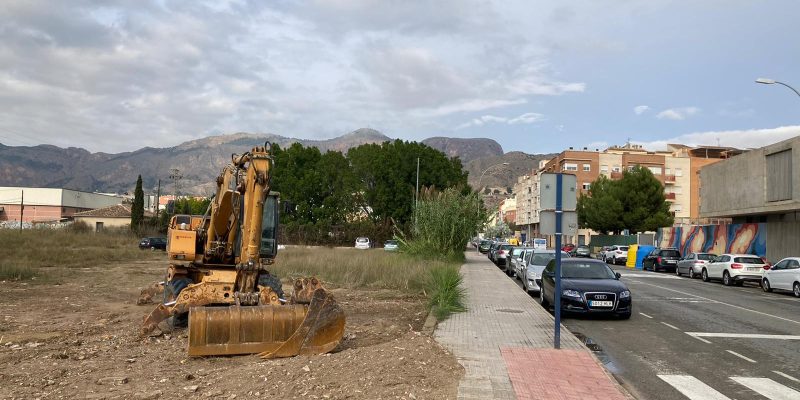 Orihuela impulsa el derribo de una casa en amenaza de ruina