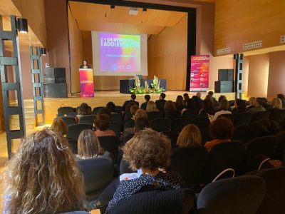 Orihuela inaugura el congreso "Y de repente...adolescente"