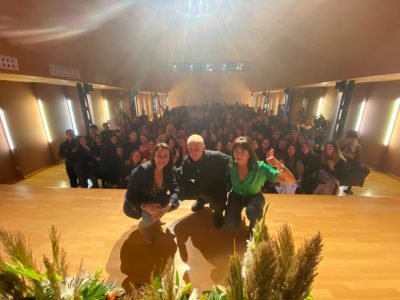 Orihuela clausura el congreso "Y de repente... adolescente"