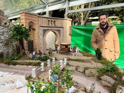 Orihuela da la bienvenida a la Navidad con el encendido de luces