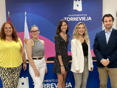 Torrevieja presenta a las integrantes de su corte salinera 2022/2023