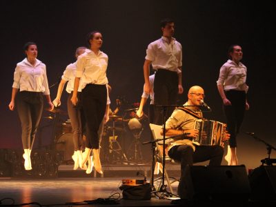 El grupo Korrontzi presenta en Rojales su trabajo 'Koplariak'