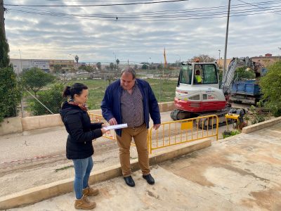 Comienzan las obras de la red de agua potable en Raiguero de Levante de Orihuela