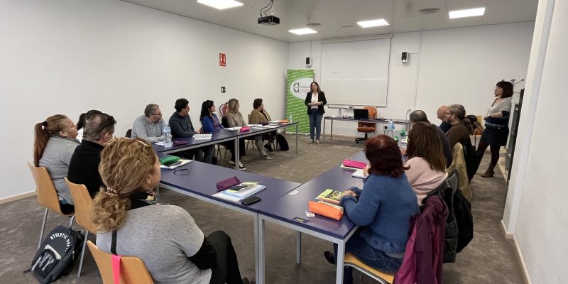 Convega inicia en Rojales unos cursos de formación para mayores de 45 años