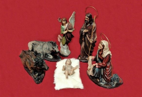 Callosa expone un nacimiento del barroco cedido por los belenistas