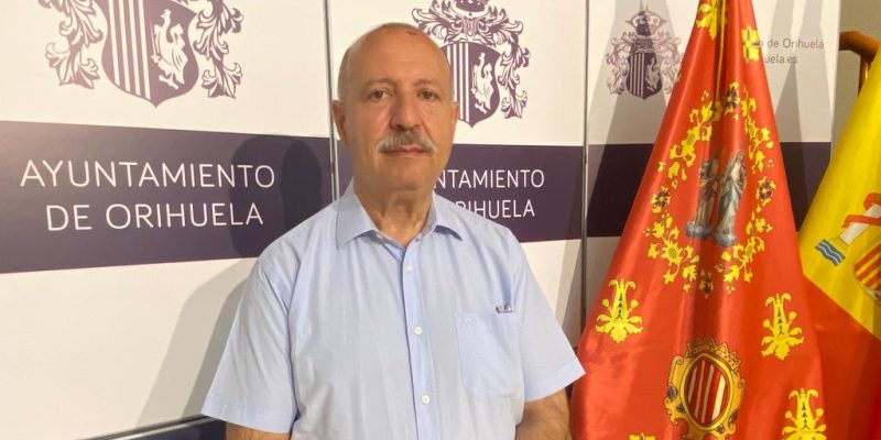 Orihuela firma un convenio para la recogida de residuos textiles