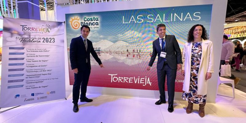 Torrevieja presenta en Fitur una campaña de mar, sol, la tierra y la sal