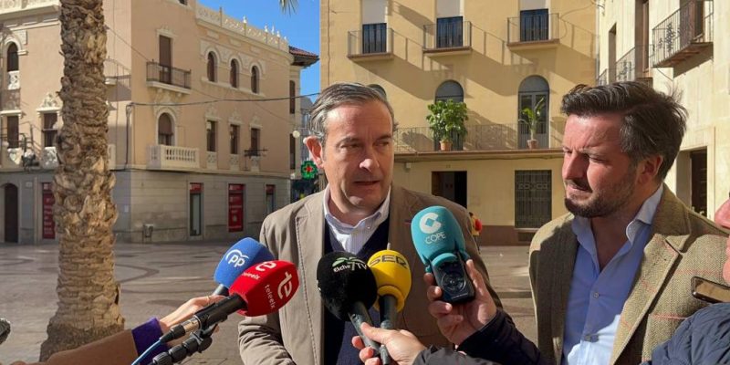El PP denuncia el "mal servicio" de la línea de cercanías Alicante-Murcia
