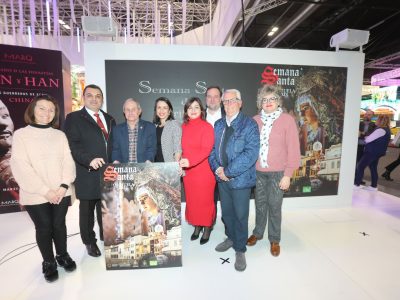 Orihuela presenta en Fitur el cartel de su Semana Santa internacional