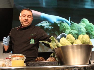 La alcalchofa de la Vega Baja acude a Madrid Fusión con el chef Moisés Martínez