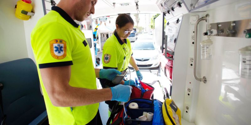 Dos menores resultan heridos al chocar su patinete con un coche en Formentera