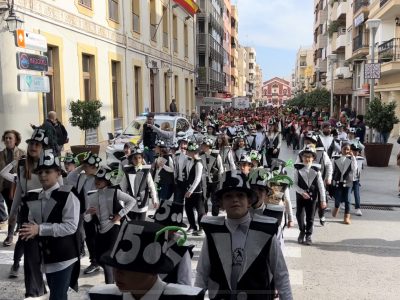 Almoradí celebra el 45 aniversario del colegio Canales y Martínez con un carnaval