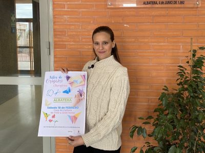 Albatera comienza su calendario de actividades con un taller de Origami