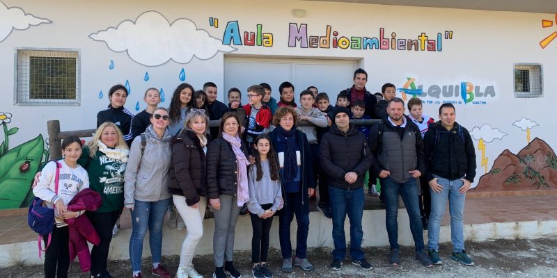 Escolares de Bigastro plantan más de 600 especies autóctonas