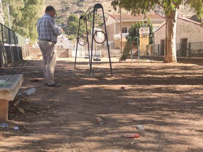 El PP de Orihuela reclama la limpieza de todos los parques infantiles