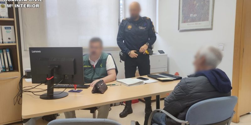 Desarticulan una banda organizada dedicada al hurto de algarroba