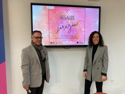 Una campaña de San Valentín inundará los comercios y restaurantes de Torrevieja