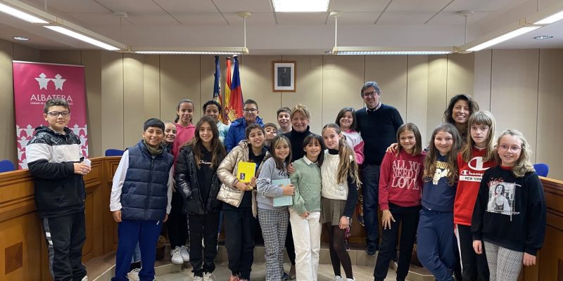 Albatera celebra la primera reunión del Consejo de la Ciudad de los Niños