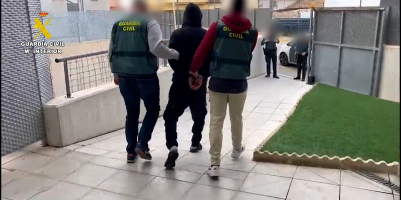 Detenido un delincuente tras robar en 23 viviendas de la Vega Baja