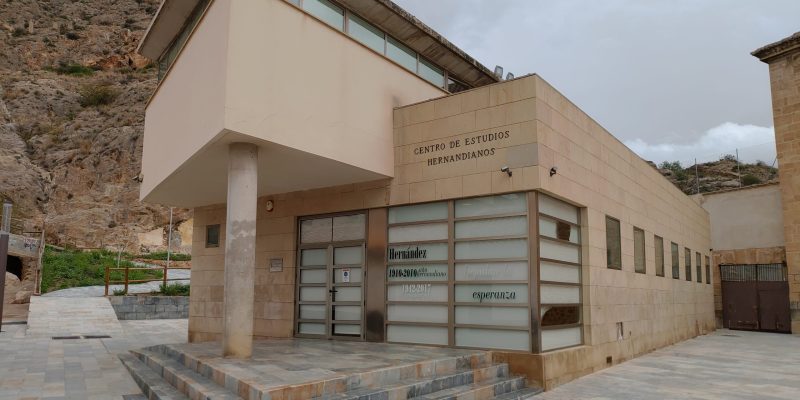 Más de 1.500 obras concurren al Premio Internacional de Poesía Miguel Hernández