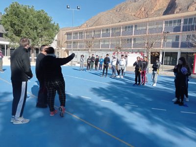 El Orihuela de rugby lleva este deporte inclusivo a los colegios