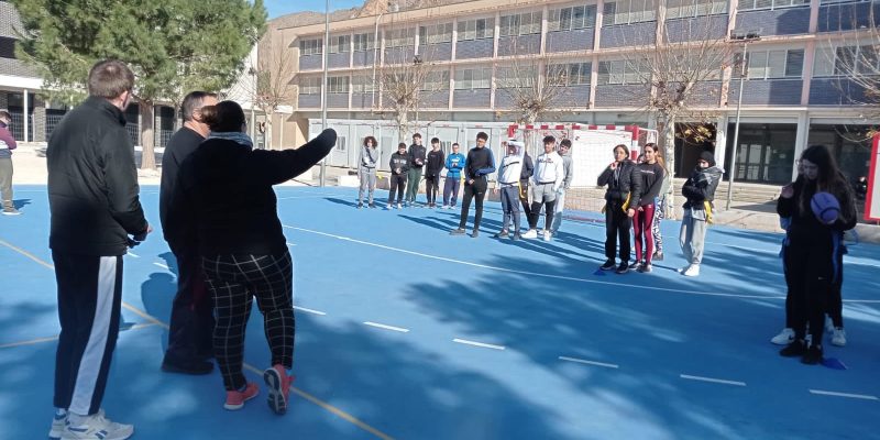 El Orihuela de rugby lleva este deporte inclusivo a los colegios