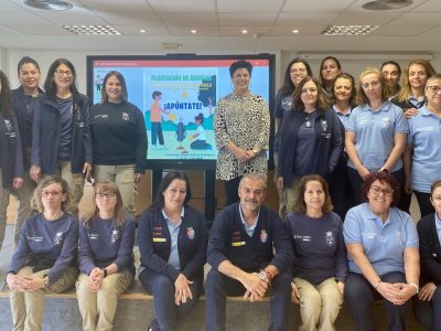 Albatera presenta una actividad de plantación de árboles