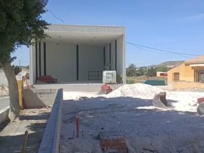 Los vecinos de La Matanza presentan firmas contra las obras en la Plaza de la Iglesia