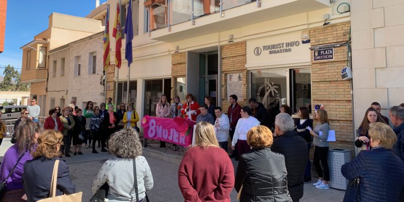 Bigastro celebra el 8M con la lectura de un manifiesto