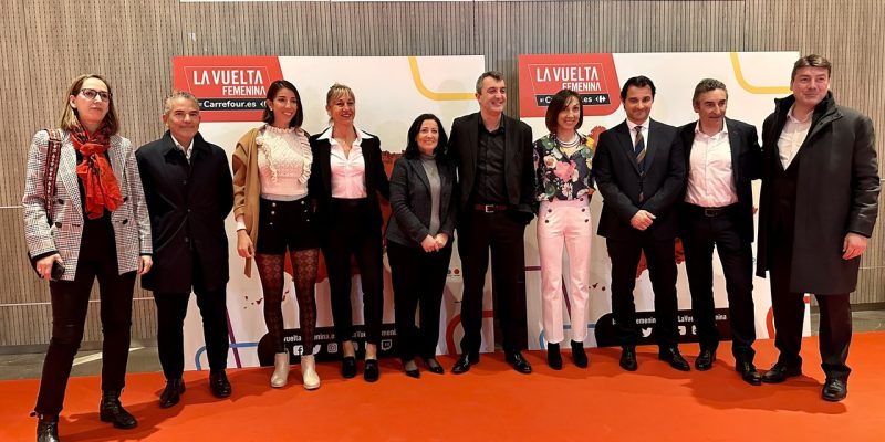 Torrevieja acoge la presentación oficial de La Vuelta Femenina