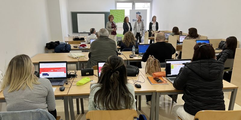 Más de un 40% de inserción laboral en unos cursos de actividades infantiles en Bigastro