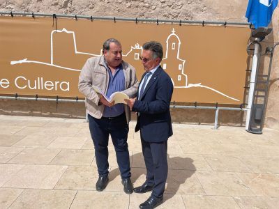 Orihuela participa en el encuentro de '36 años de Bandera Azul sin interrupciones'
