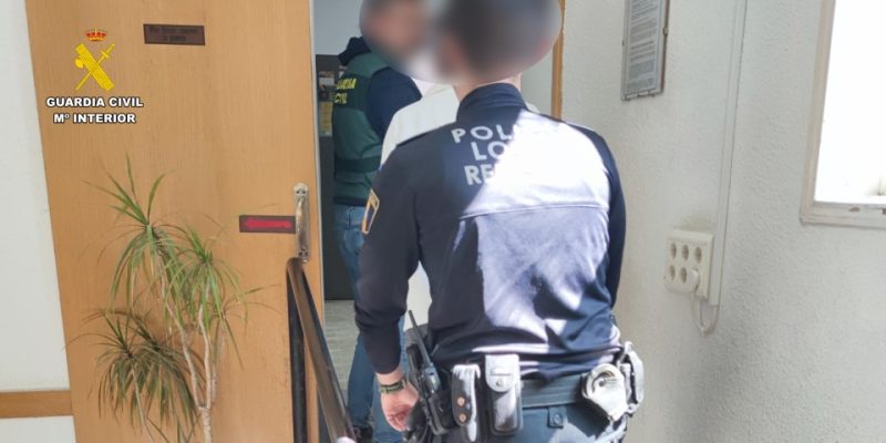 La Guardia Civil detene a tres personas por robo con violencia a dos agricultores