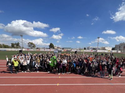 La diversión reina en las olimpiadas escolares de la alcachofa