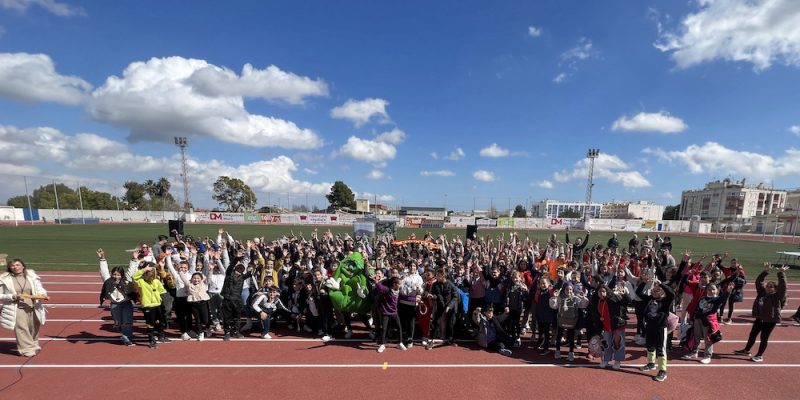 La diversión reina en las olimpiadas escolares de la alcachofa
