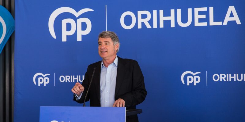 Pepe Vegara afirma que está en política para servir a Orihuela "y no para servirme de ella"