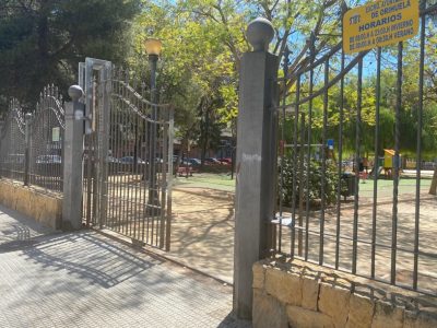 Orihuela instalará un nuevo sistema de seguridad en las puertas del 'Severo Ochoa'